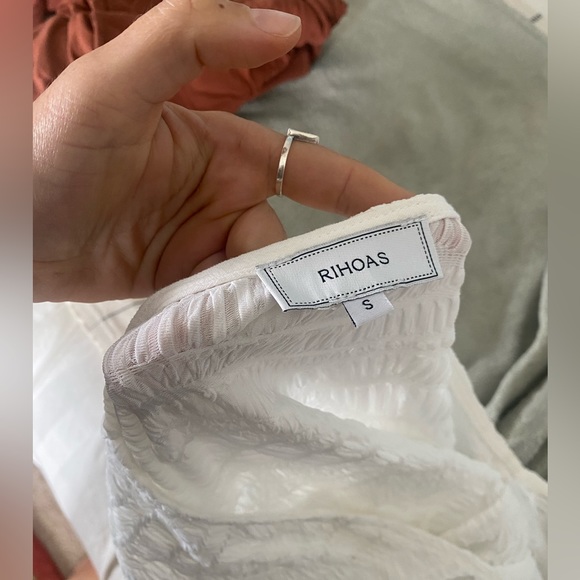 RIHOAS The Solid V Neck Textured Blouse - small - Picture 6 of 12